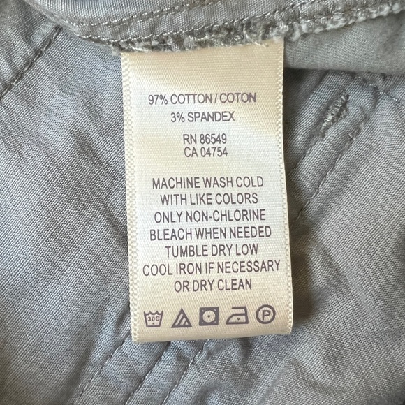 Tommy Bahama Relax Ellery Fit Gray Cropped pant. Women’s Size 2 - Picture 12 of 12